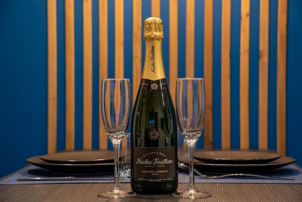 Апартаменты Blue Night - Jacuzzi - Bord De Seine Корбей-Эссон Экстерьер фото